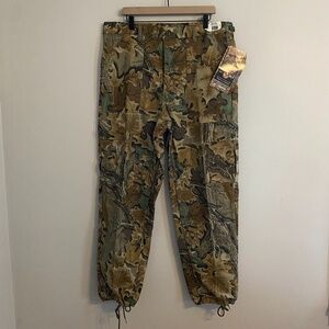 NWT Advantage Camouflage 6 Pocket Pant, Cargo Hunting Pants, Size Large